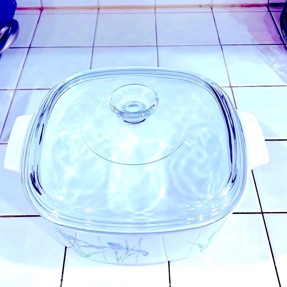 Corning Ware Corelle Shadow Iris 3 Liter Casserole with Lid - Picture 5 of 7